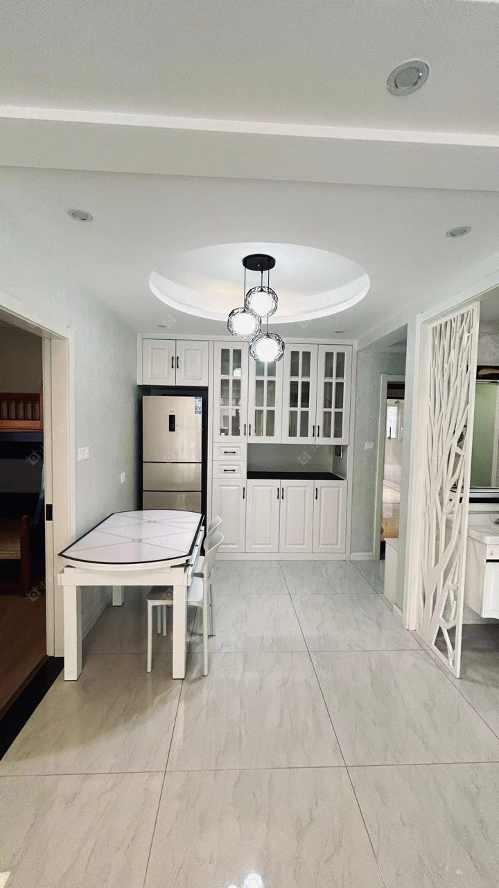 常州世茂香槟湖四期在租房源室内图_小牛看房