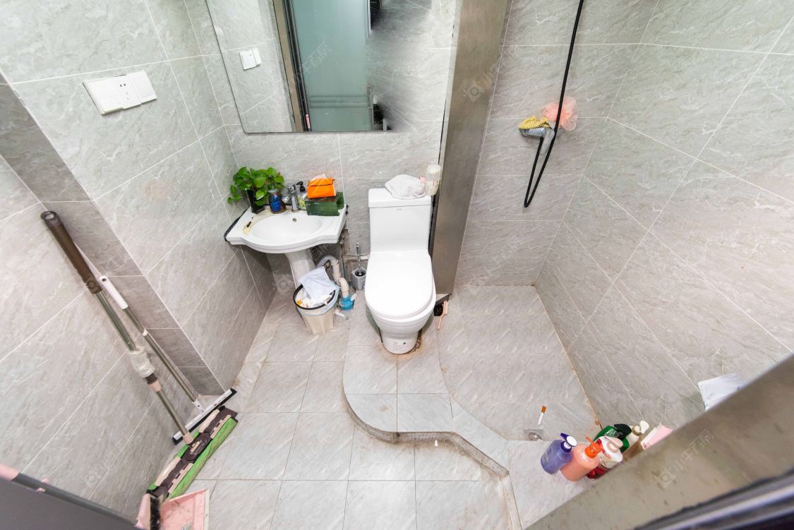 常州亚泰财富中心在售二手房源室内图_小牛看房