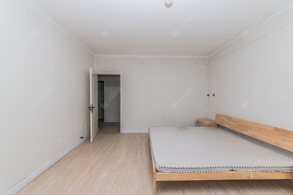 常州世茂香槟湖二期在售二手房源室内图_小牛看房