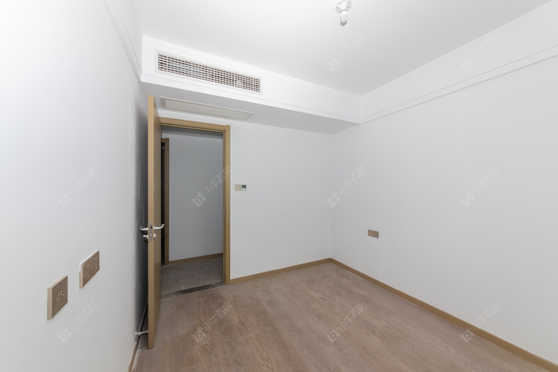 常州绿地香港名墩道在售二手房源室内图_小牛看房