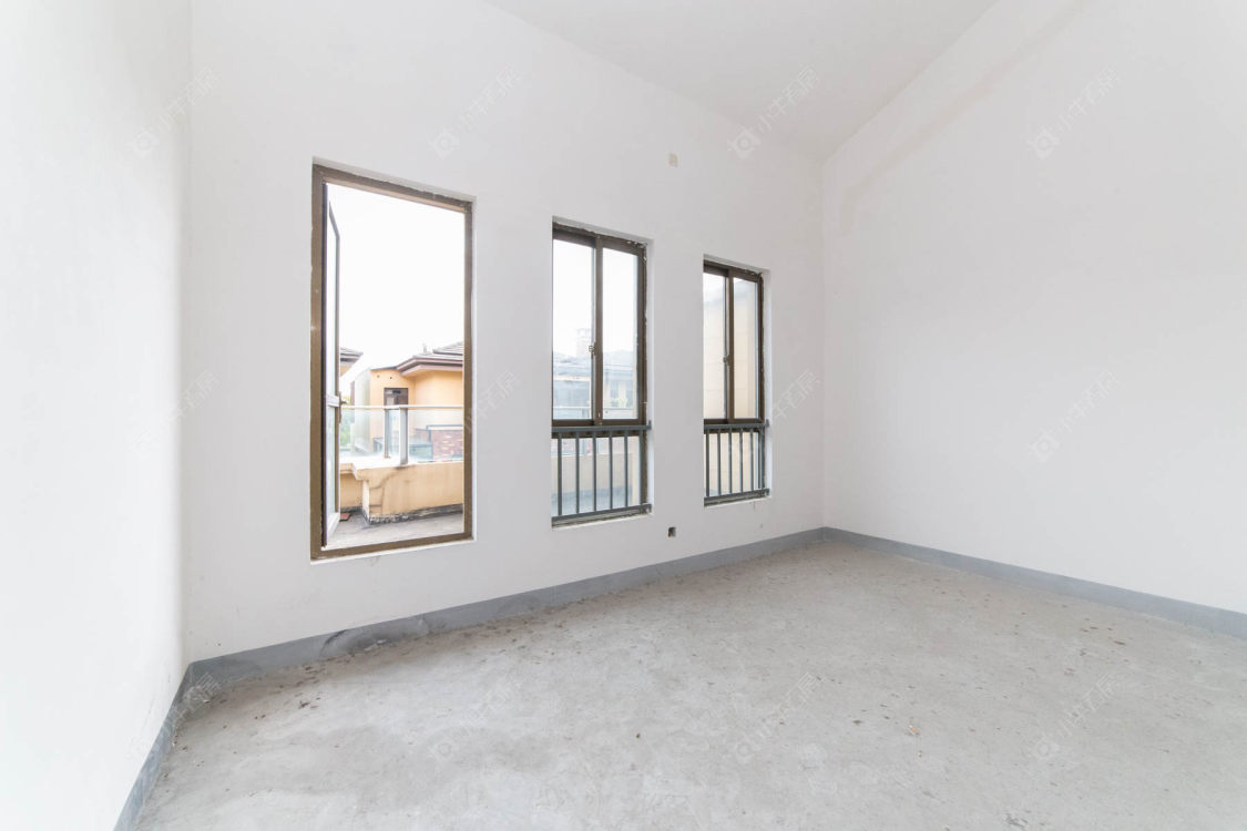 常州水晶城别墅区在售二手房源室内图_小牛看房