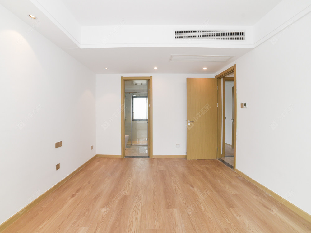 常州绿地香港名墩道在售二手房源室内图_小牛看房