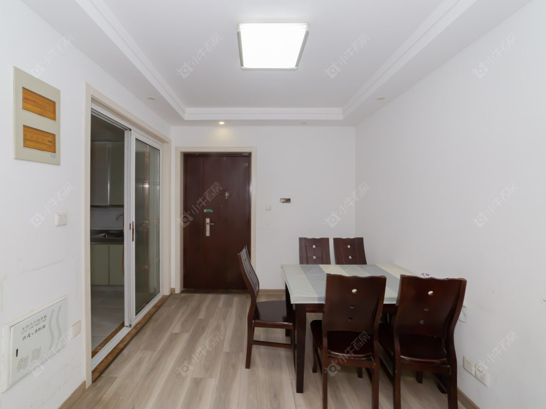 常州世茂香槟湖五期在售二手房源室内图_小牛看房