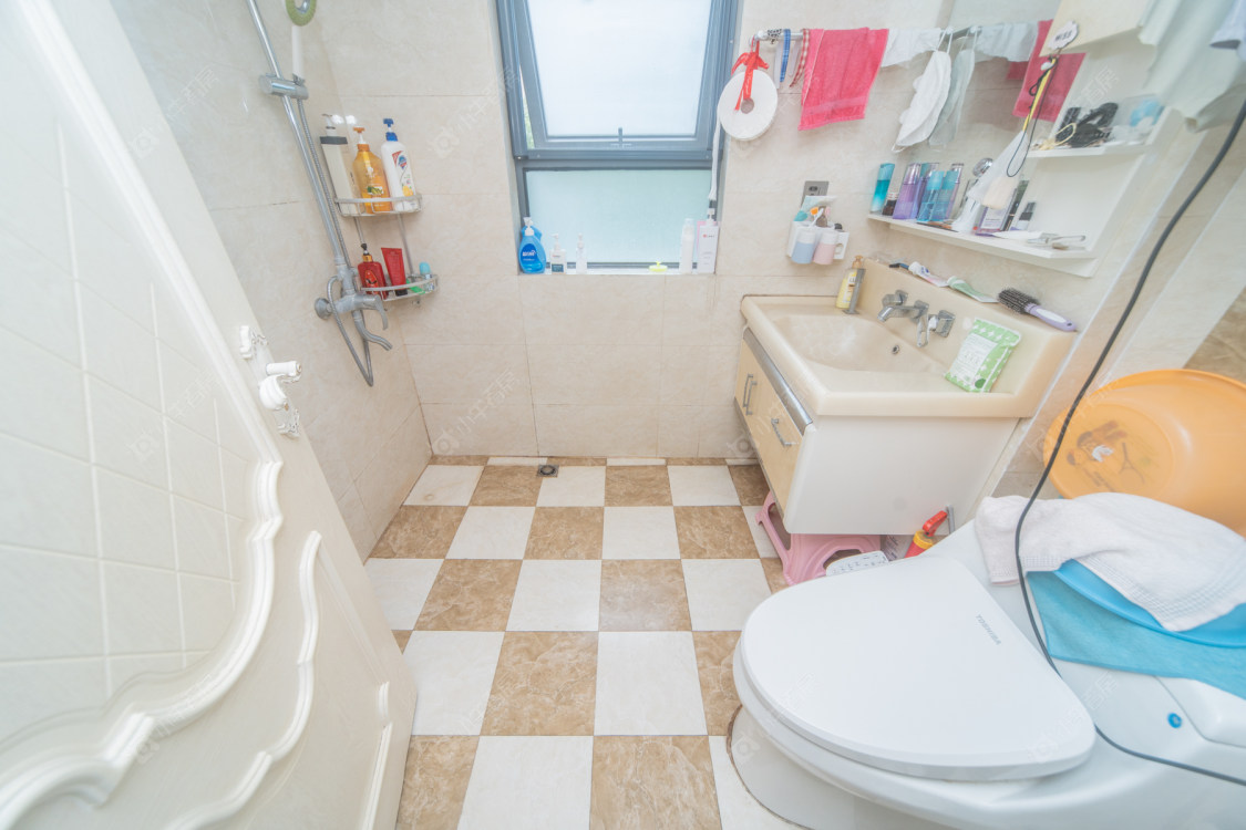 常州世茂香槟湖二期在售二手房源室内图_小牛看房