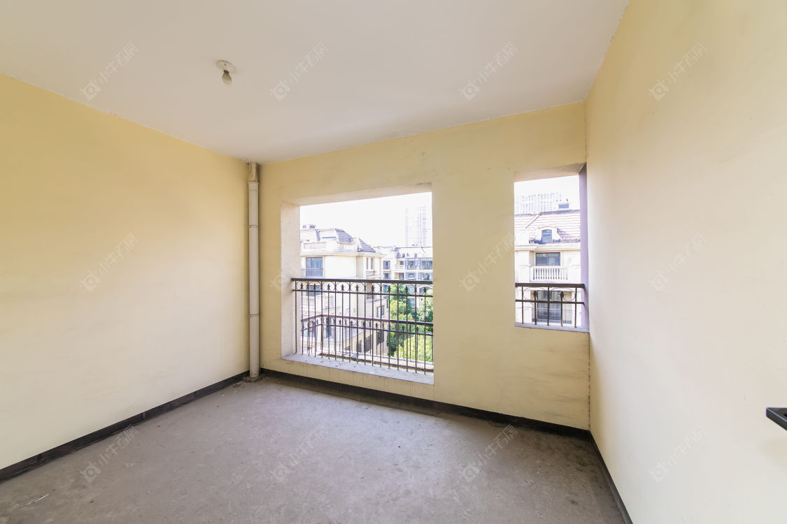 常州绿地香奈别墅区在售二手房源室内图_小牛看房