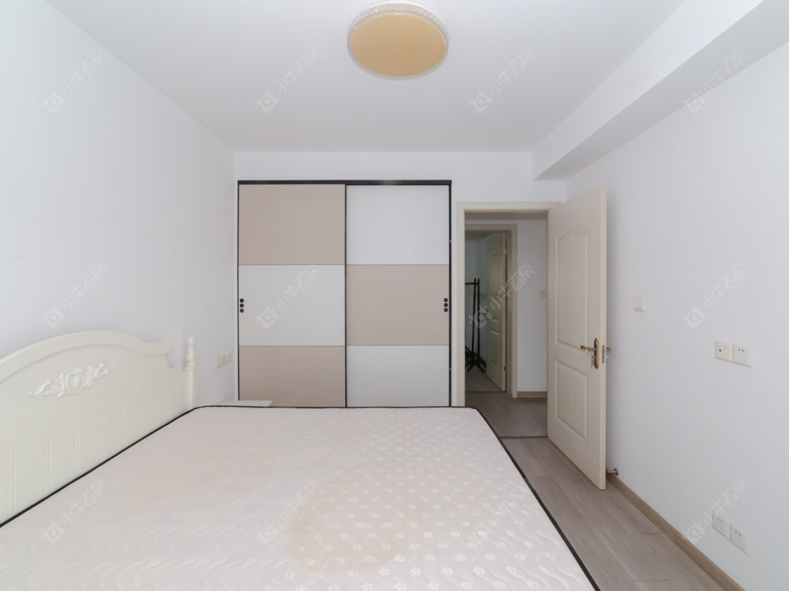 常州世茂香槟湖五期在售二手房源室内图_小牛看房