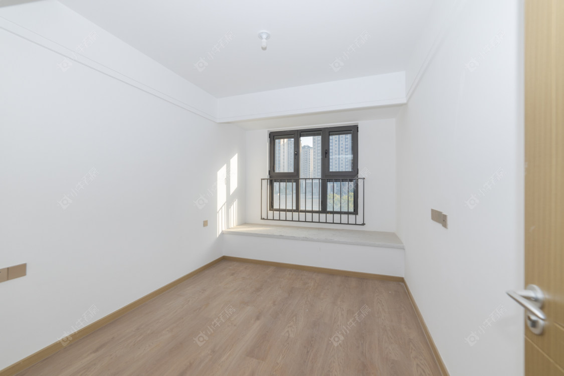 常州绿地香港名墩道在售二手房源室内图_小牛看房