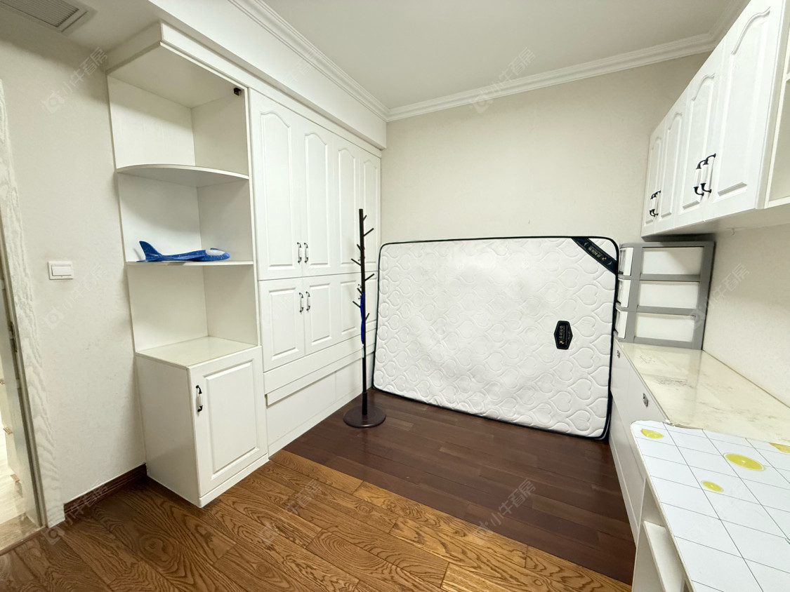 常州世茂香槟湖三期在租房源室内图_小牛看房