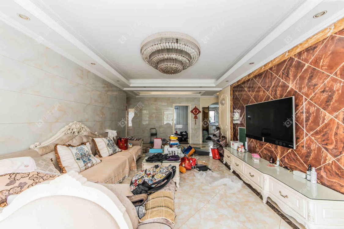 常州世茂香槟湖二期在租房源室内图_小牛看房