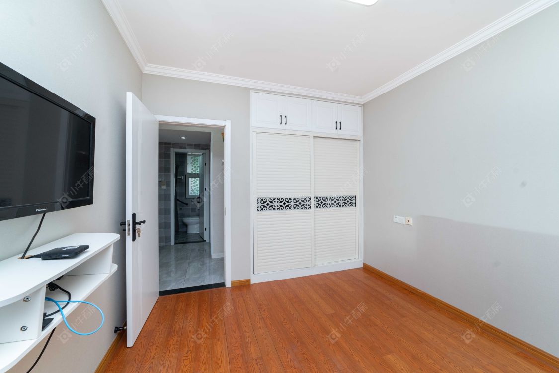 常州临津花园在售二手房源室内图_小牛看房