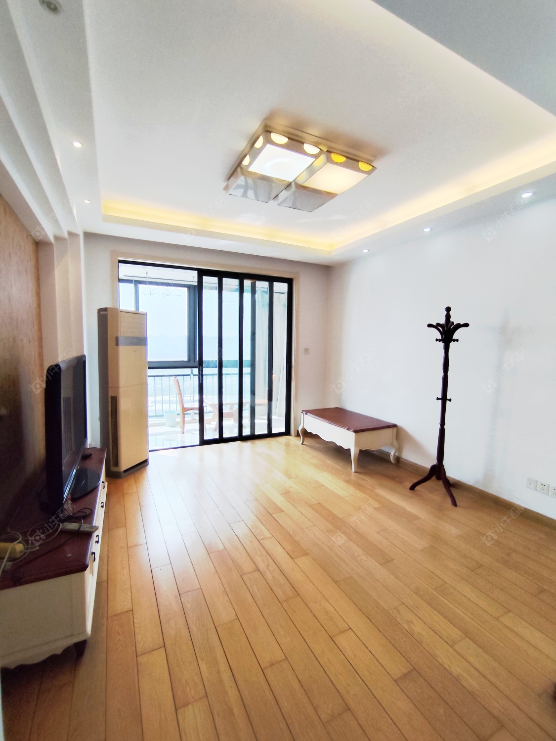 常州世茂香槟湖一期在租房源室内图_小牛看房