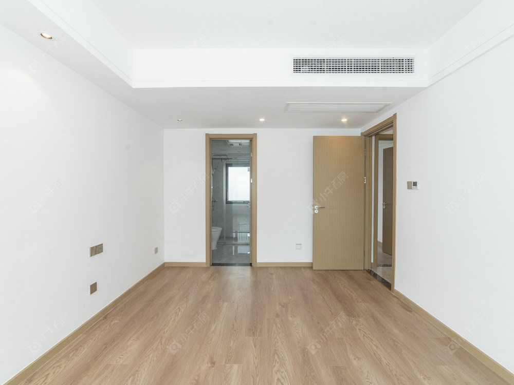 常州绿地香港名墩道在售二手房源室内图_小牛看房