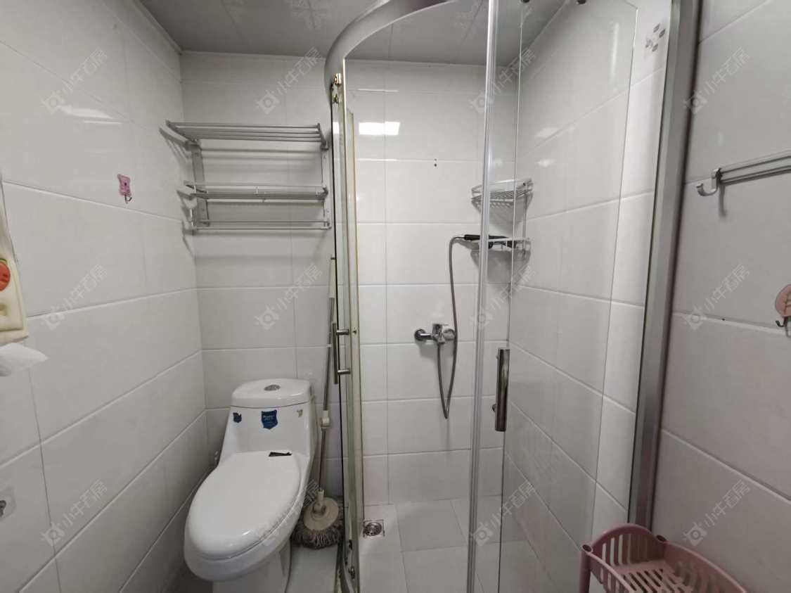 常州亚泰财富中心在租房源室内图_小牛看房