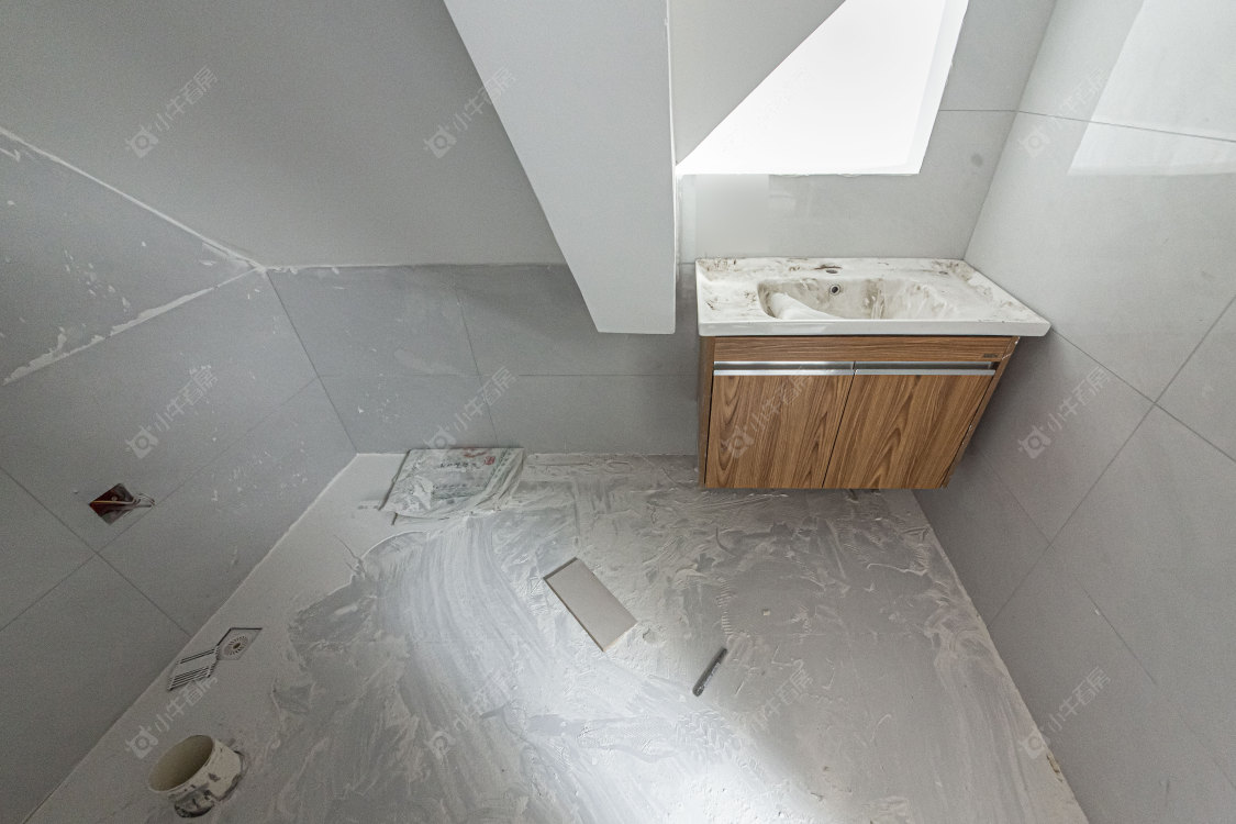 常州绿地香奈别墅区在售二手房源室内图_小牛看房