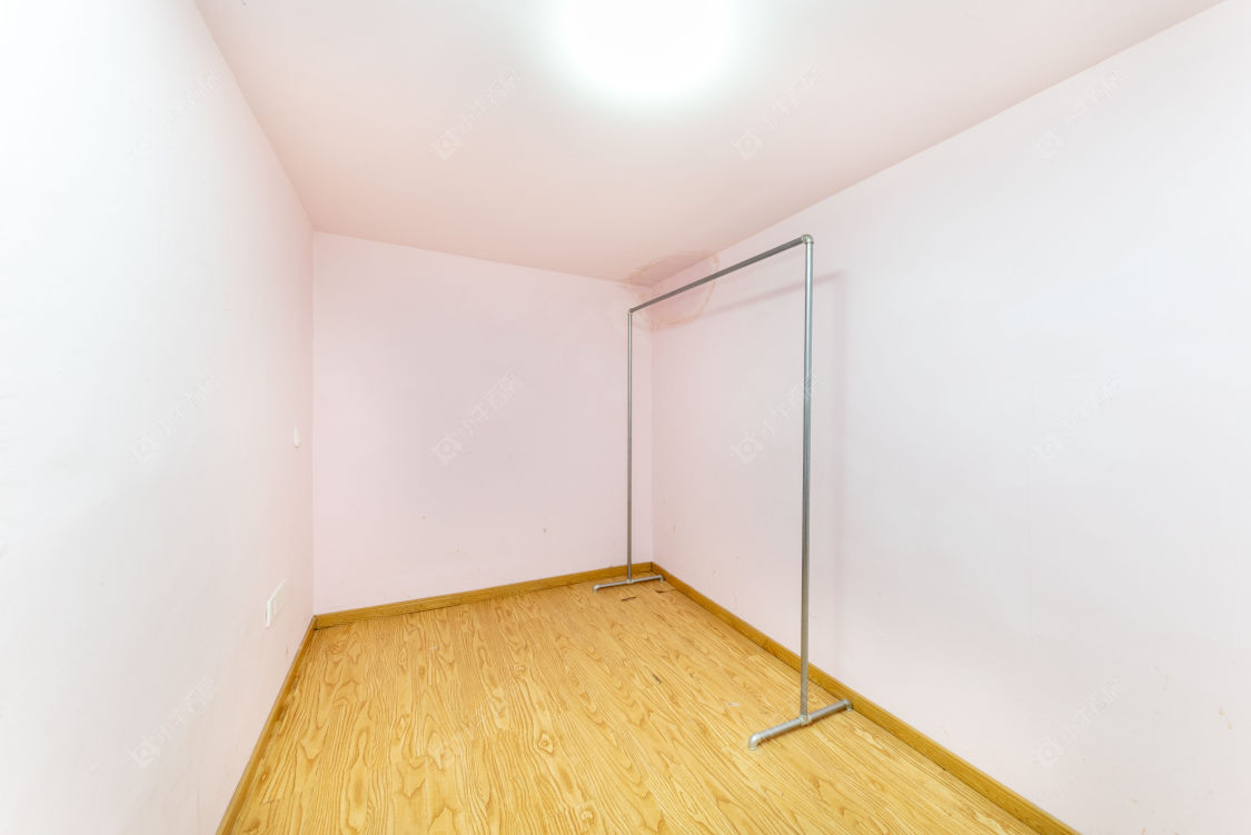 常州亚泰财富中心在售二手房源室内图_小牛看房