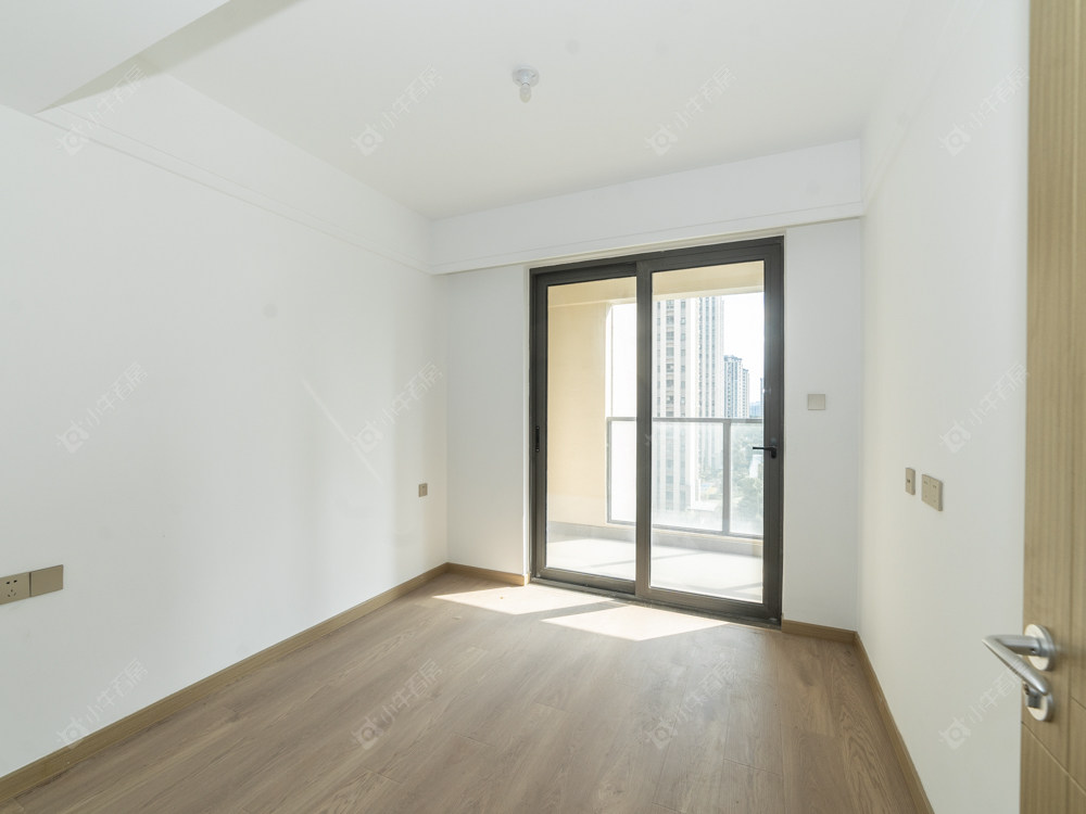 常州绿地香港名墩道在售二手房源室内图_小牛看房