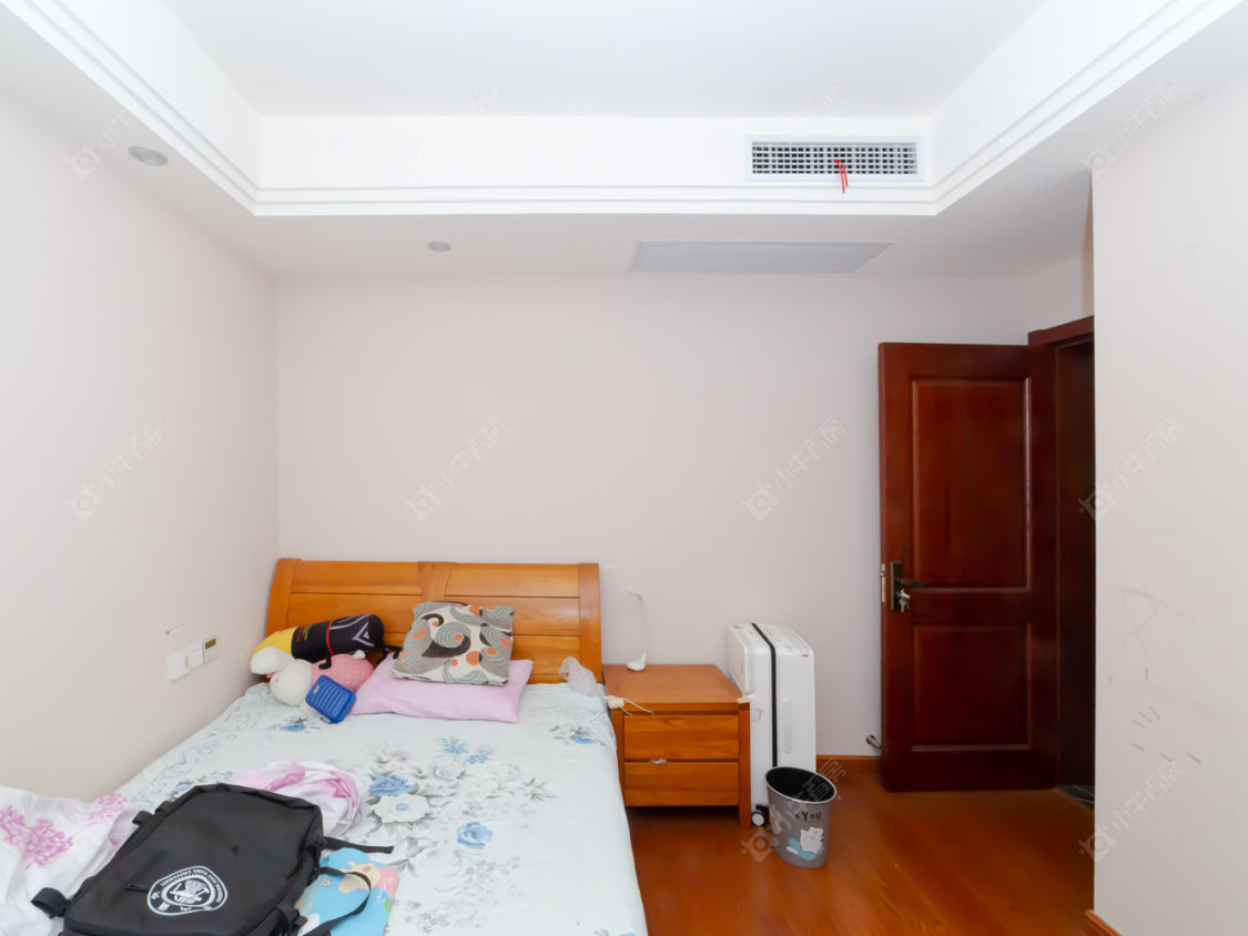 常州世茂香槟湖三期在售二手房源室内图_小牛看房