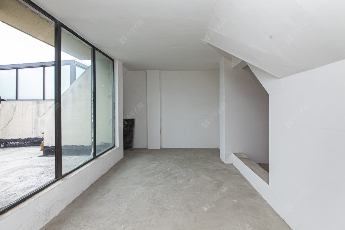 常州绿地香奈别墅区在售二手房源室内图_小牛看房