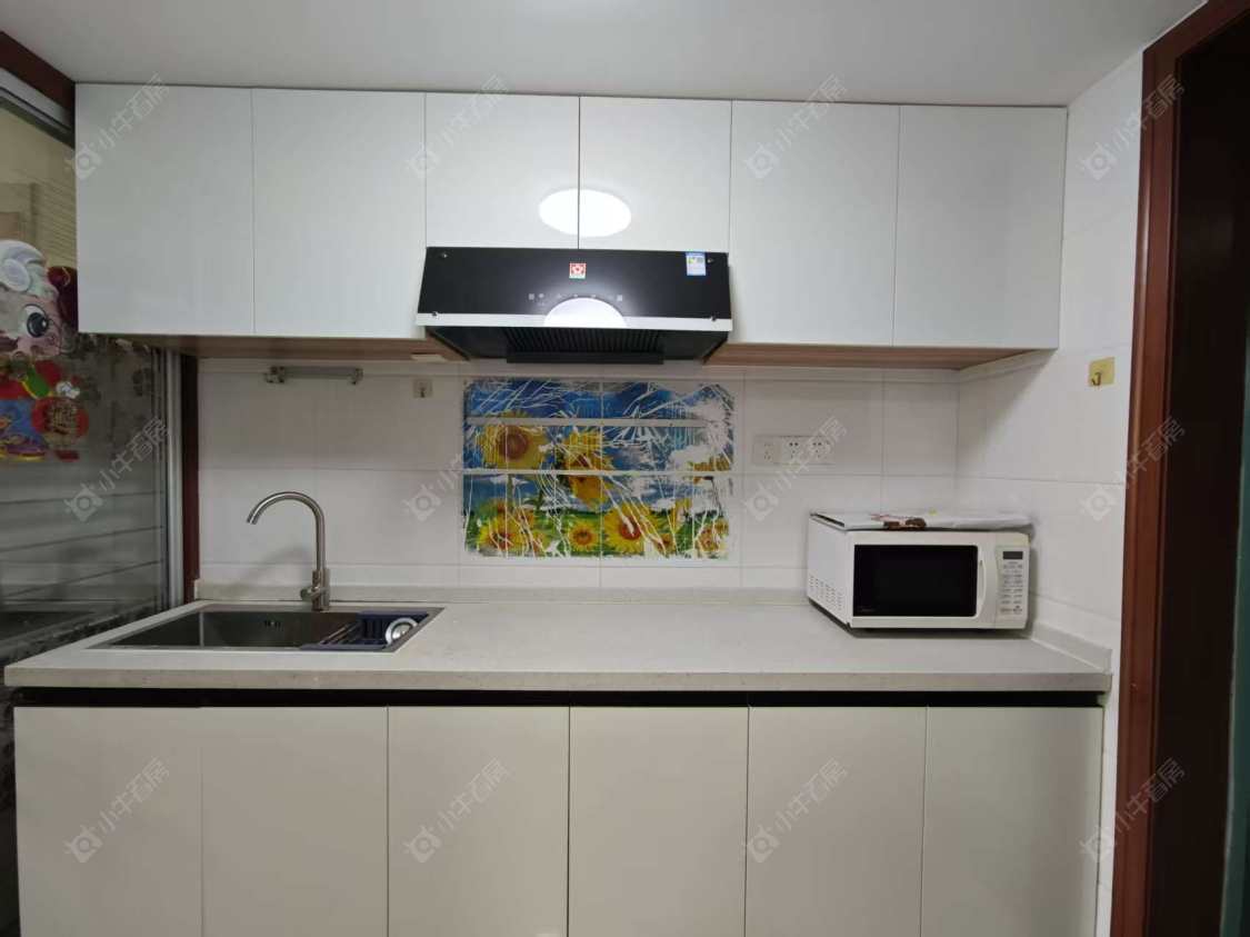 常州亚泰财富中心在租房源室内图_小牛看房