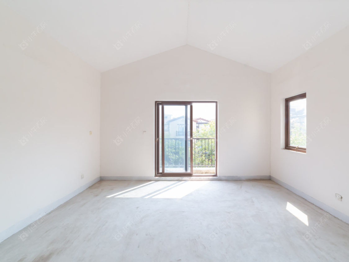 常州龙湖原山别墅区在售二手房源室内图_小牛看房