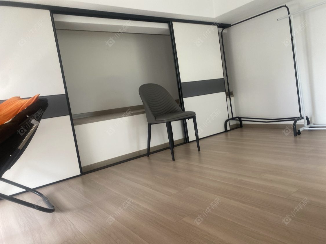 常州绿地峰荟在租房源室内图_小牛看房