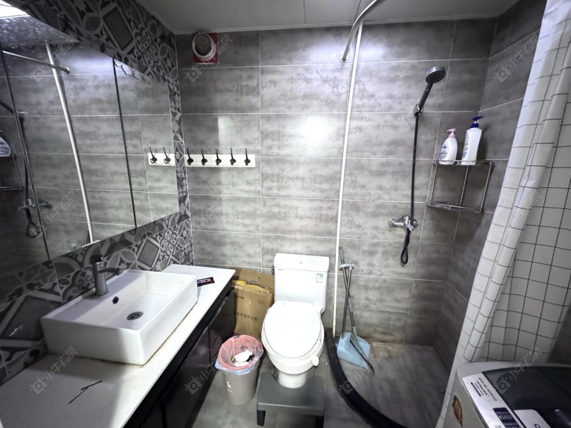 常州亚泰财富中心在租房源室内图_小牛看房