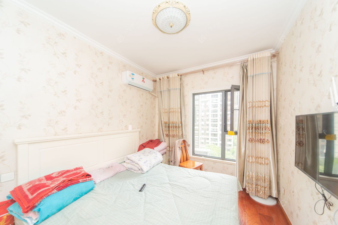 常州世茂香槟湖二期在售二手房源室内图_小牛看房