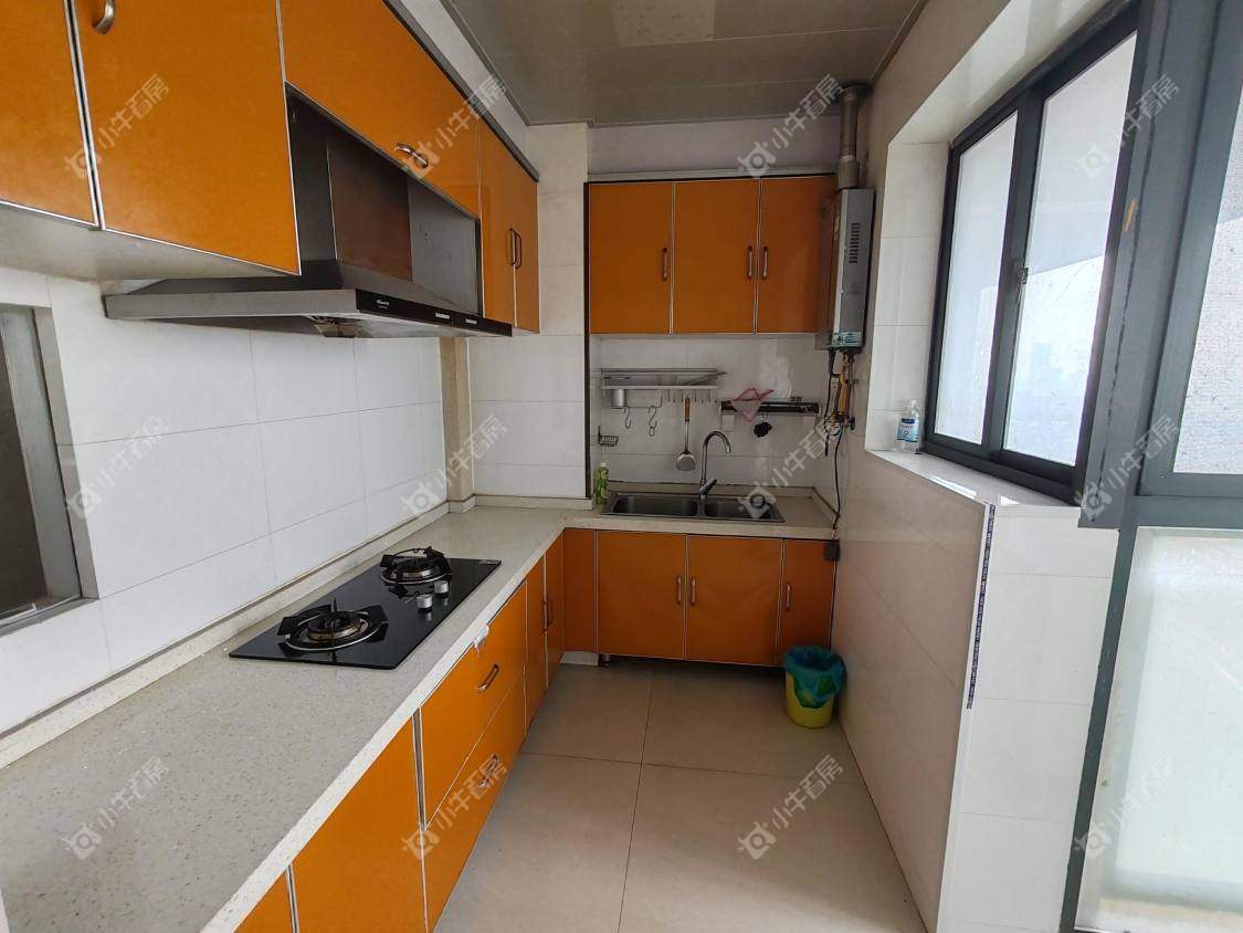 常州世茂香槟湖一期在租房源室内图_小牛看房