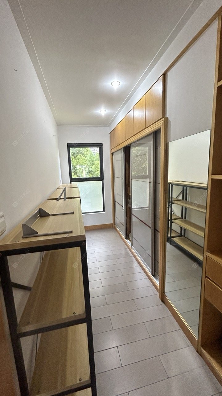 常州世茂香槟湖一期在租房源室内图_小牛看房