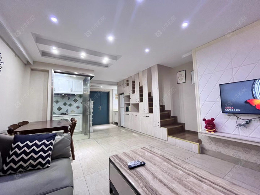 常州亚泰财富中心租房_小牛看房