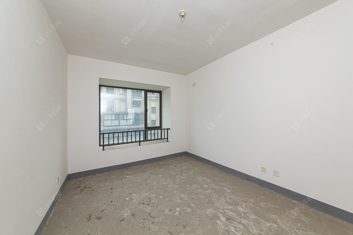 常州绿地香奈别墅区在售二手房源室内图_小牛看房