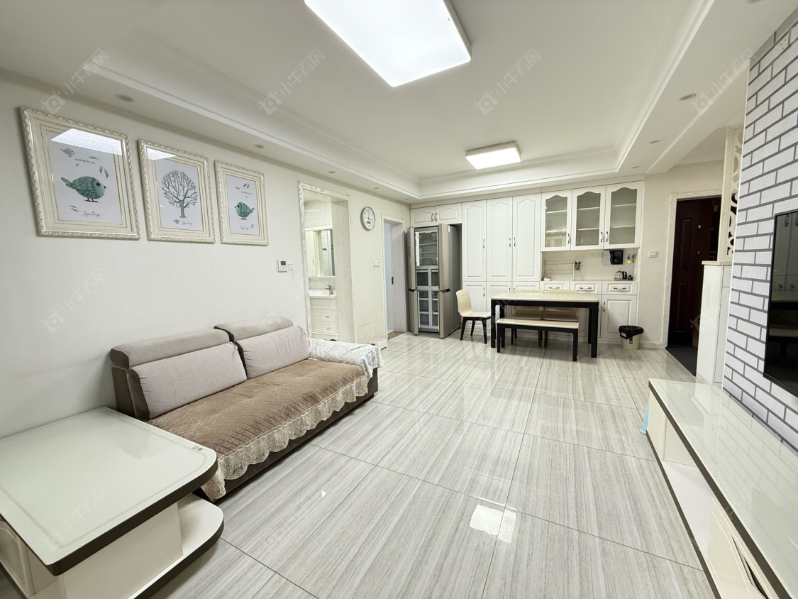 常州世茂香槟湖三期在租房源室内图_小牛看房