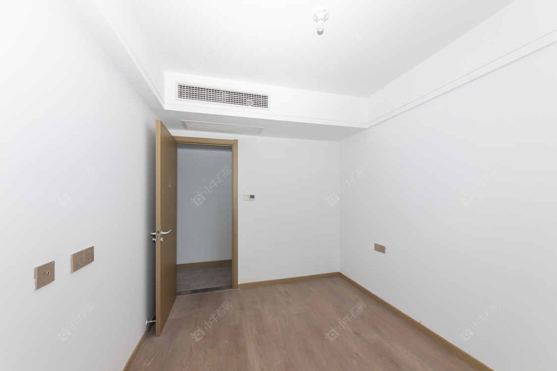 常州绿地香港名墩道在售二手房源室内图_小牛看房