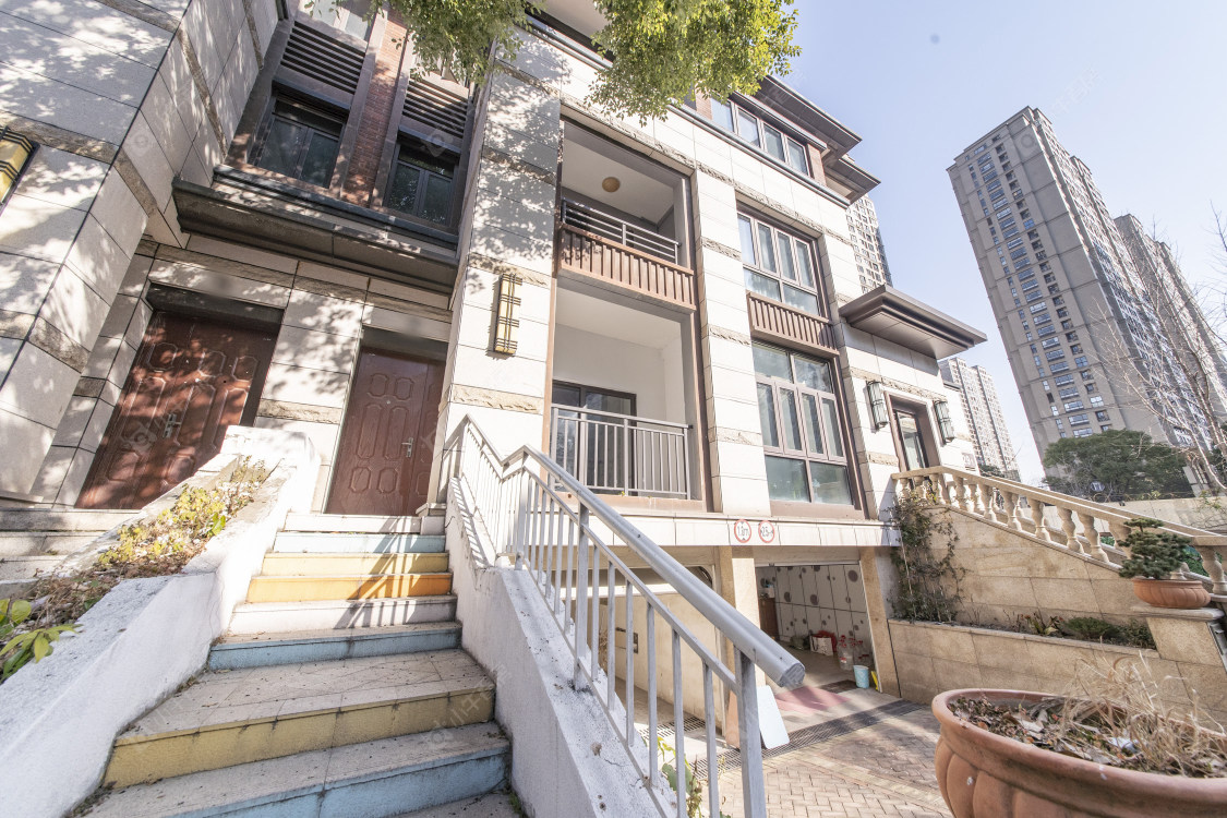 常州常发御龙山花园别墅区在售二手房_小牛看房