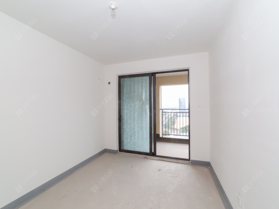 常州世茂香槟湖五期在售二手房源室内图_小牛看房