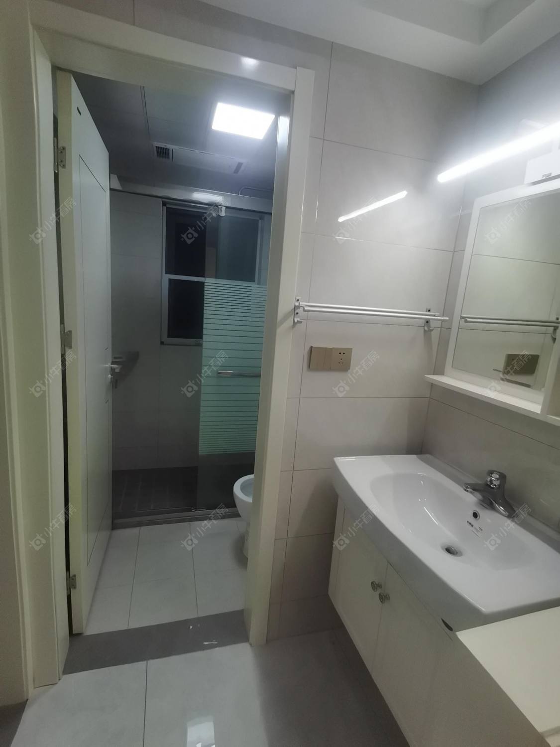 常州凤凰湖西苑在租房源室内图_小牛看房