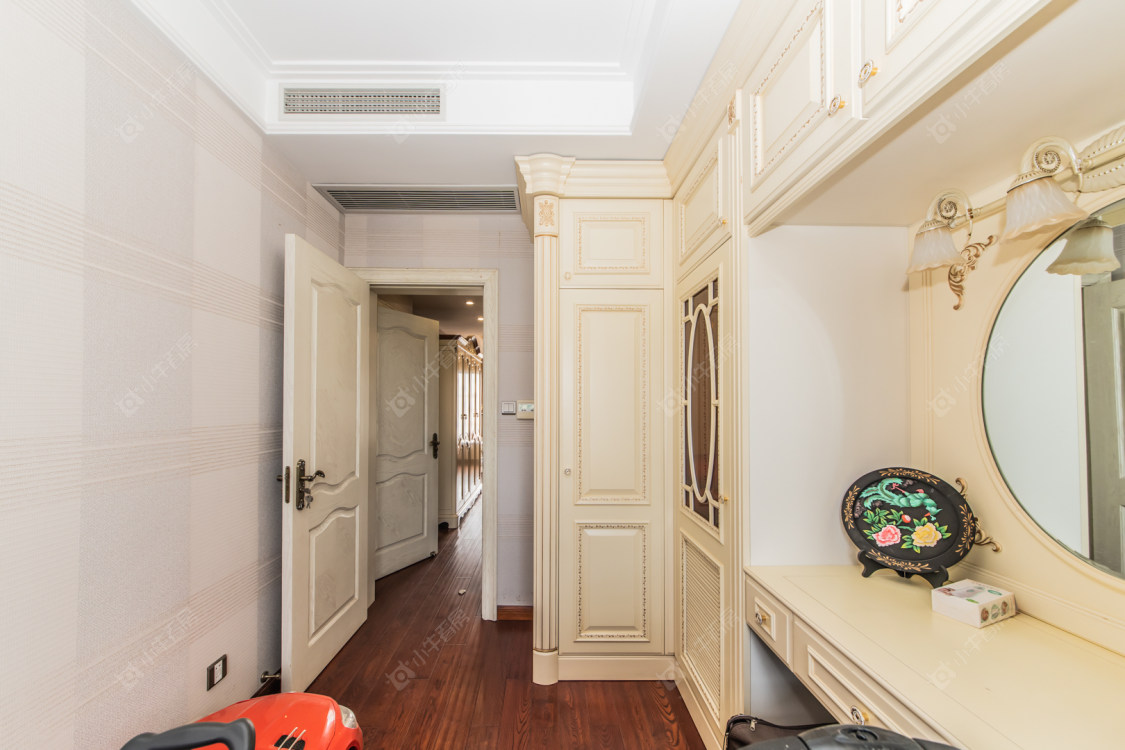 常州世茂香槟湖二期在售二手房源室内图_小牛看房