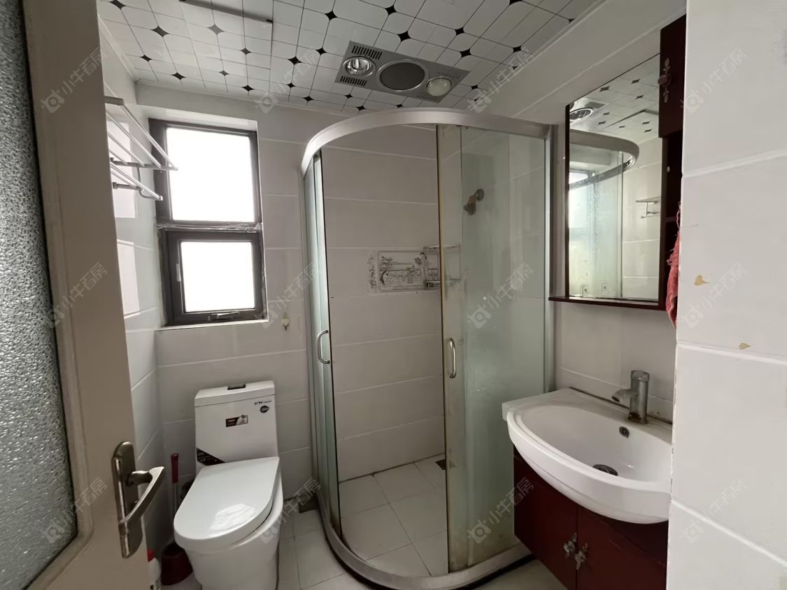 常州世茂香槟湖一期在租房源室内图_小牛看房