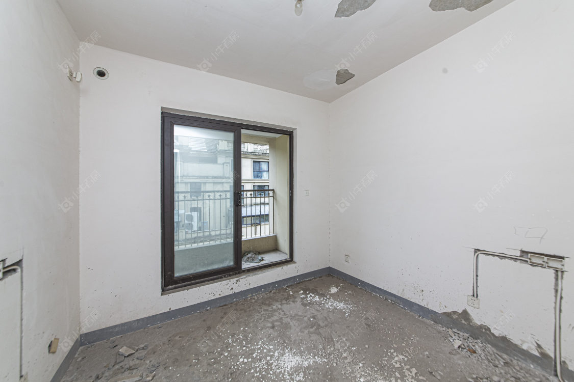 常州绿地香奈别墅区在售二手房源室内图_小牛看房