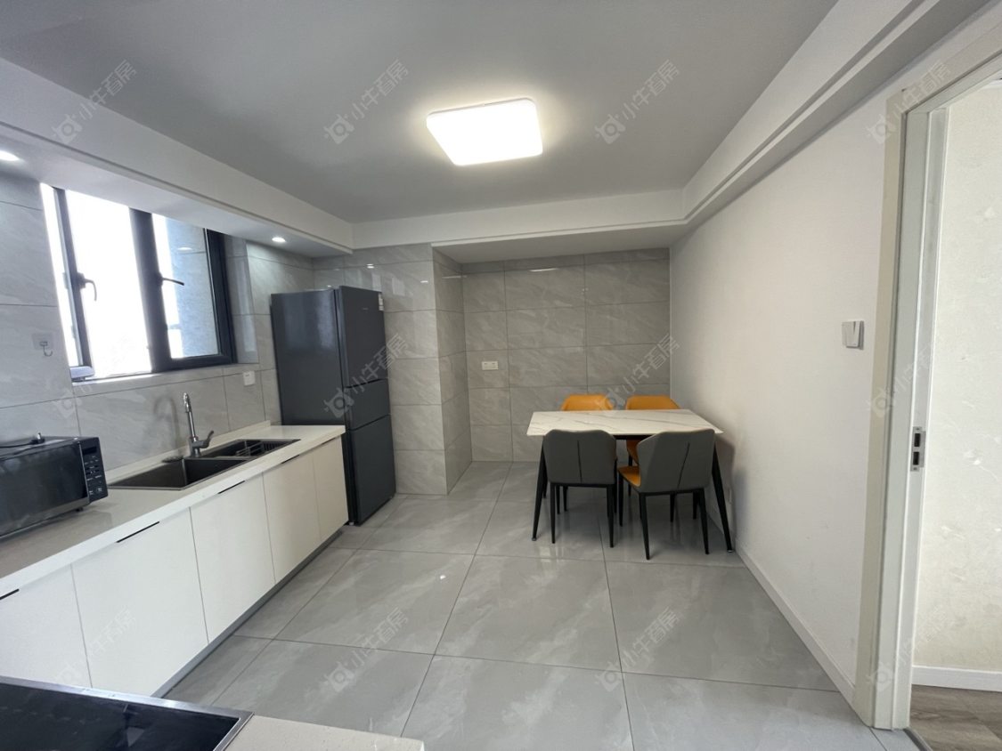 常州亚泰财富中心租房_小牛看房