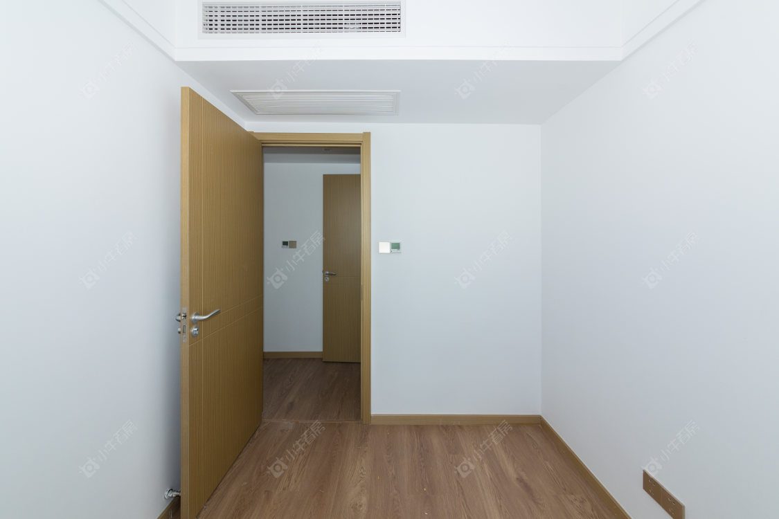 常州绿地香港名墩道在售二手房源室内图_小牛看房