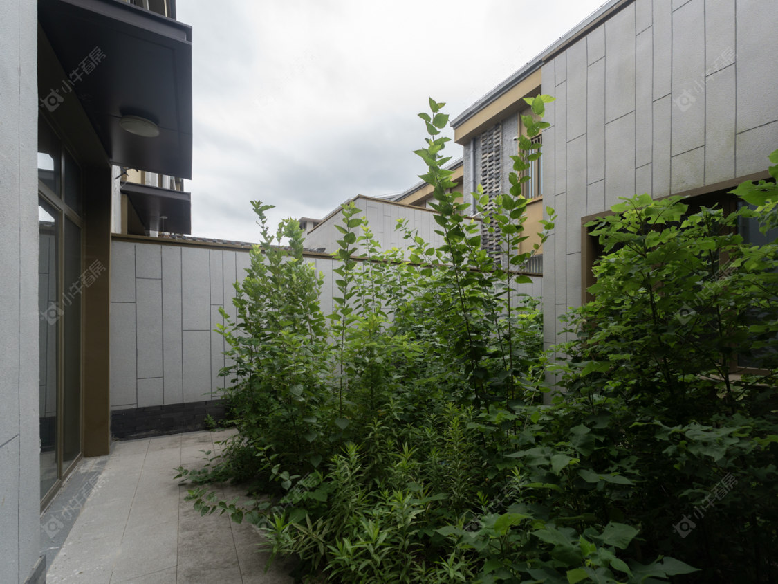 雅居乐山湖城湖畔小院房源小区图 常州雅居乐山湖城湖畔小院在售二手房源小区图_小牛看房