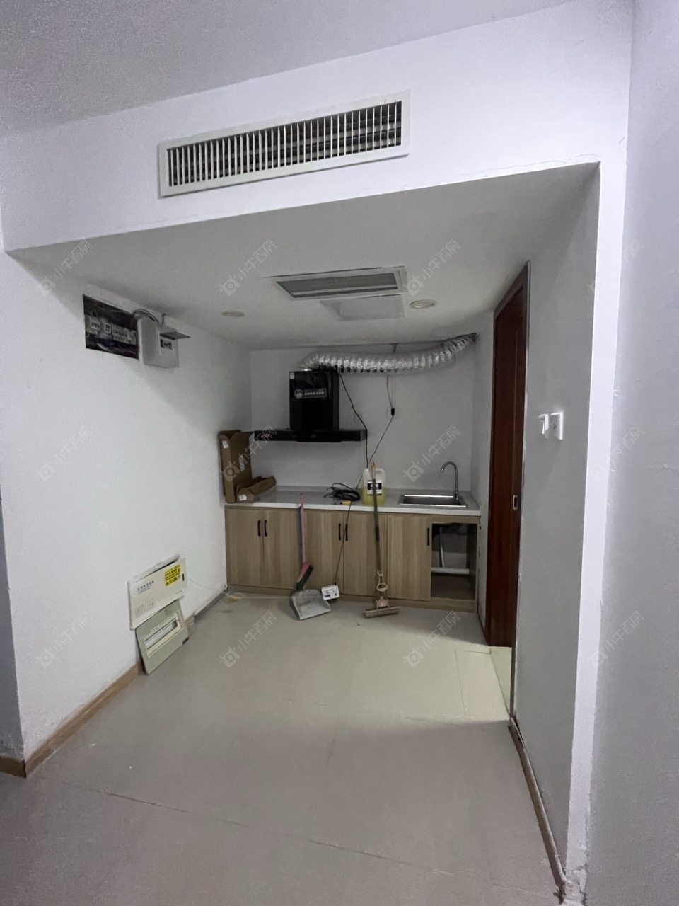 常州亚泰财富中心在租房源室内图_小牛看房