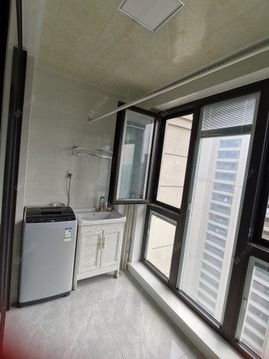 常州世茂香槟湖五期在租房源室内图_小牛看房