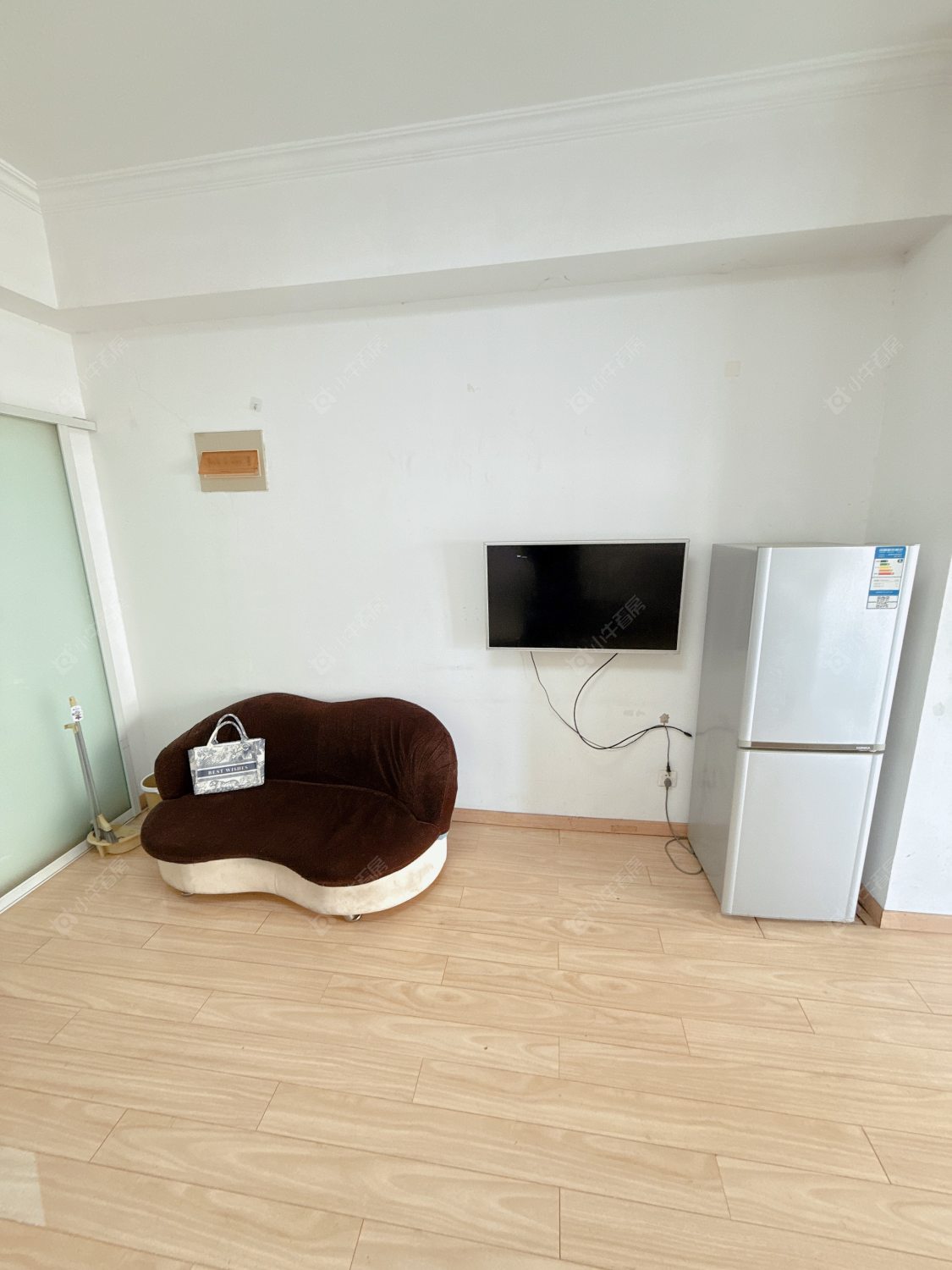 常州亚泰财富中心在租房源室内图_小牛看房