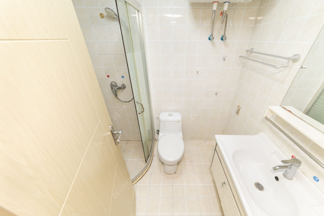 常州亚泰财富中心在售二手房源室内图_小牛看房