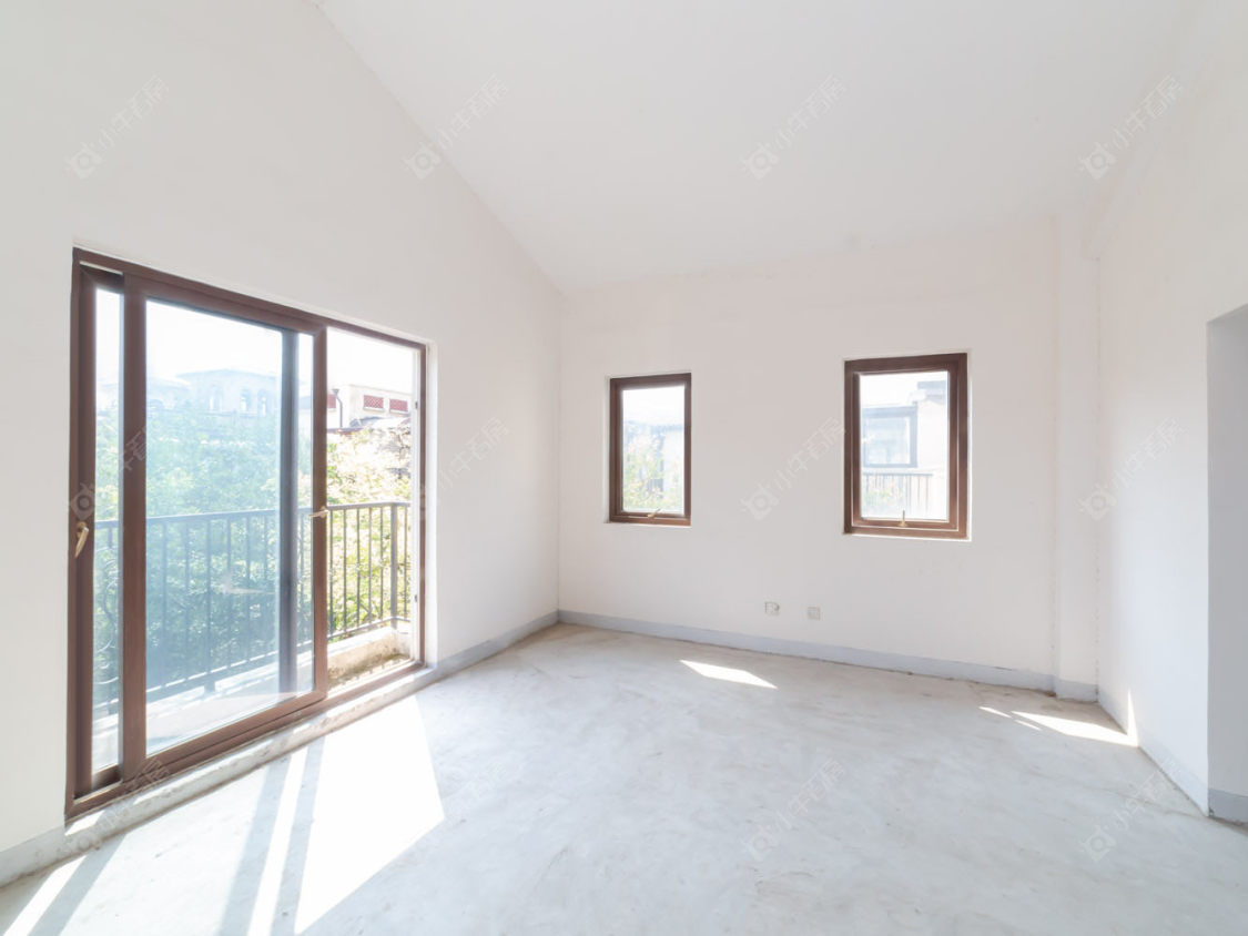 常州龙湖原山别墅区在售二手房源室内图_小牛看房