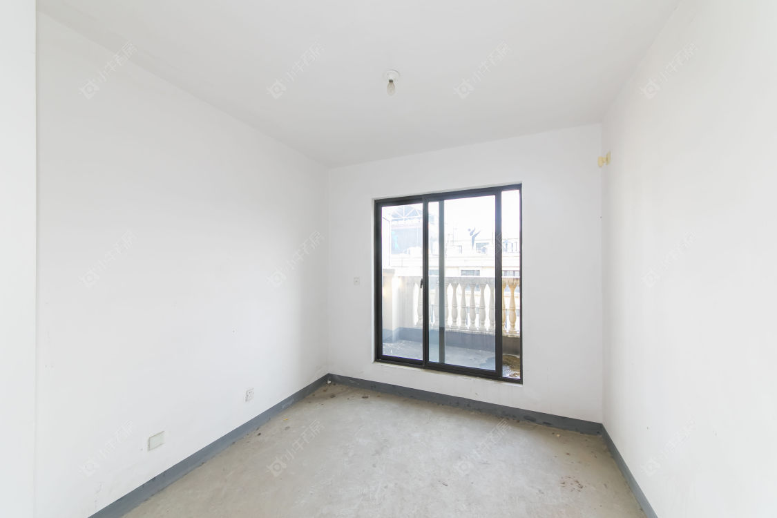 常州绿地香奈别墅区在售二手房源室内图_小牛看房