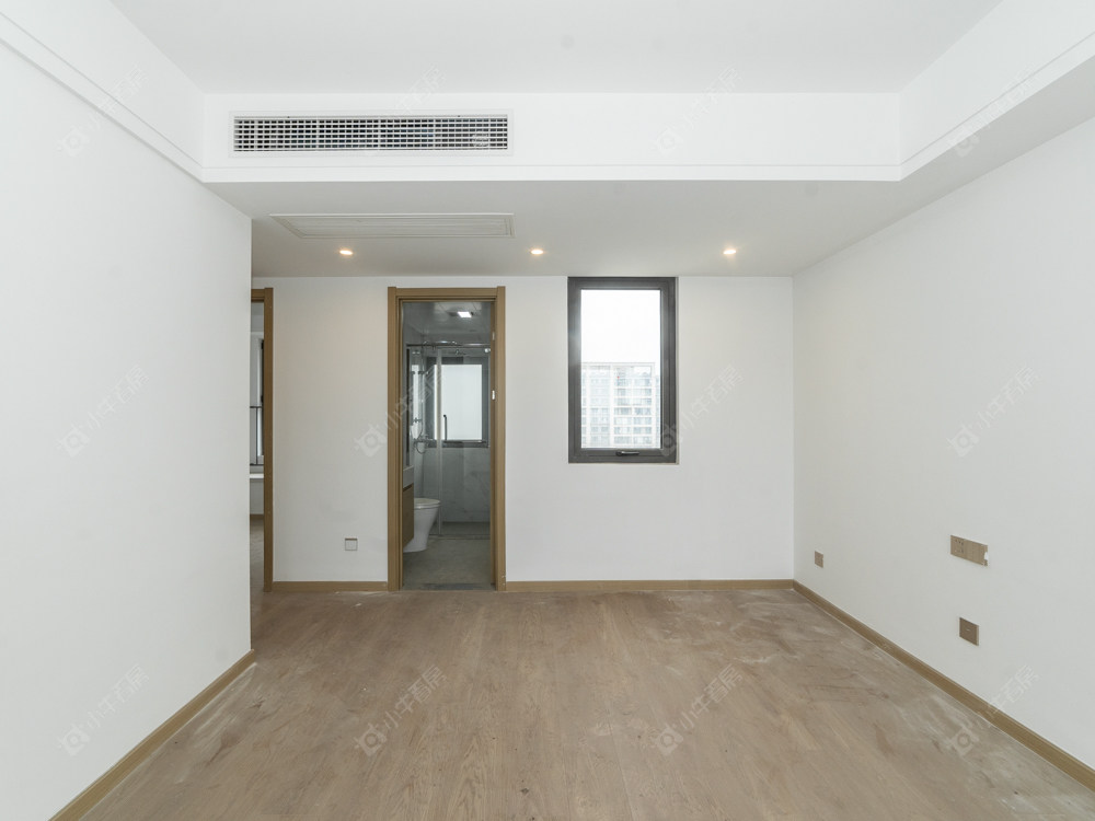 常州绿地香港名墩道在售二手房源室内图_小牛看房