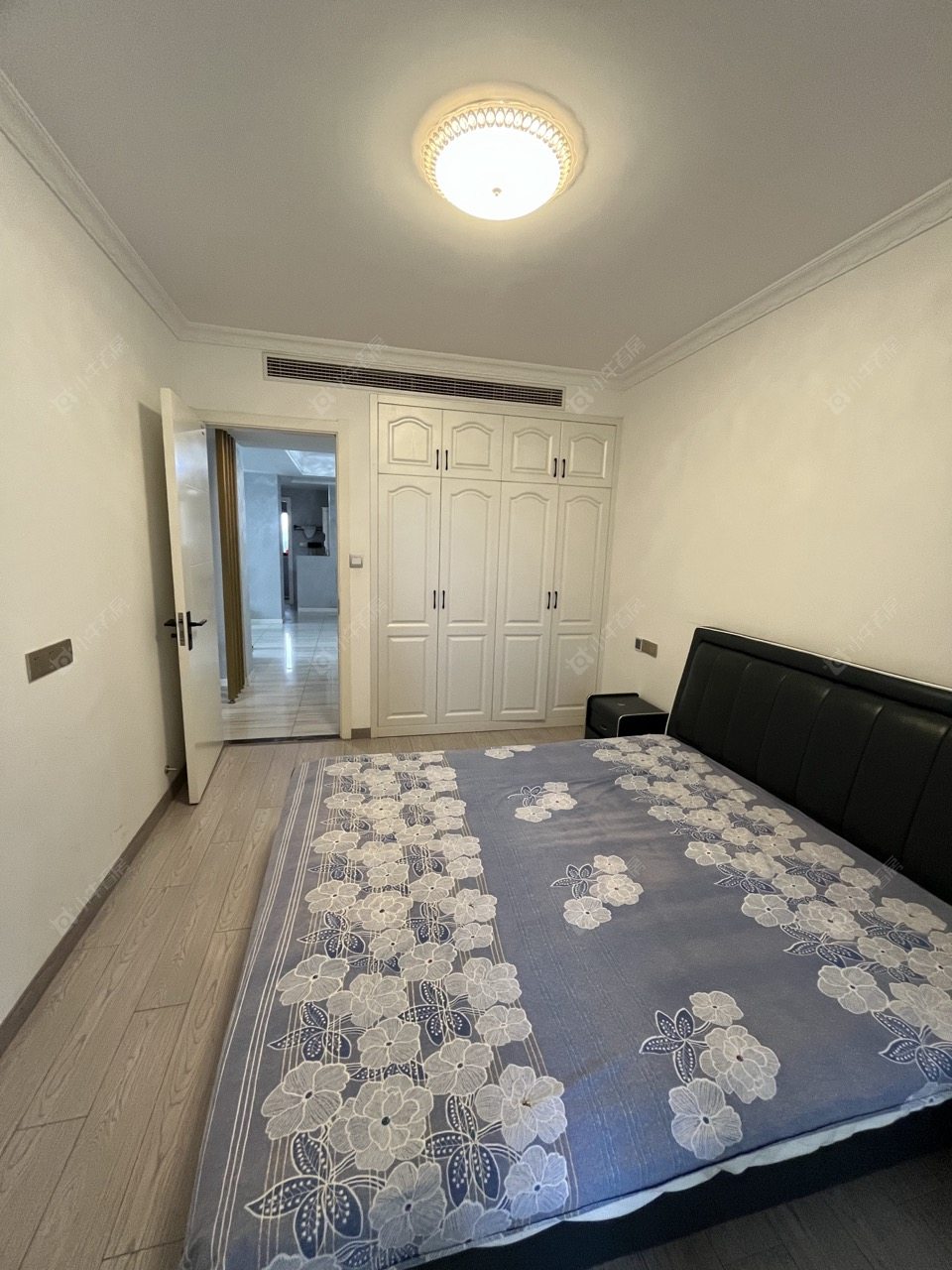 常州世茂香槟湖五期在租房源室内图_小牛看房